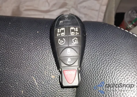 2016 Dodge Grand Caravan Sxt из США, поврежденный, VIN 2C4RDGCG2GR335970